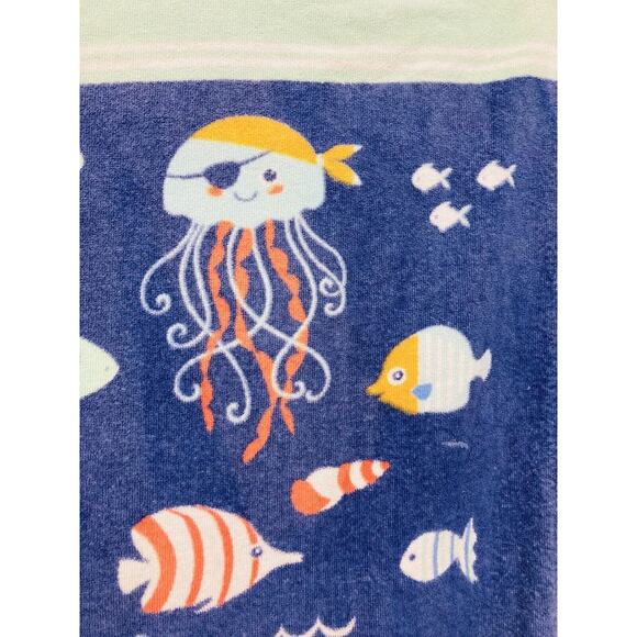 Caro Bath Beach towel Cotton Large Fish Blue Ocean Whale Jellyfish Seaturtle Cra - Picture 3 of 9